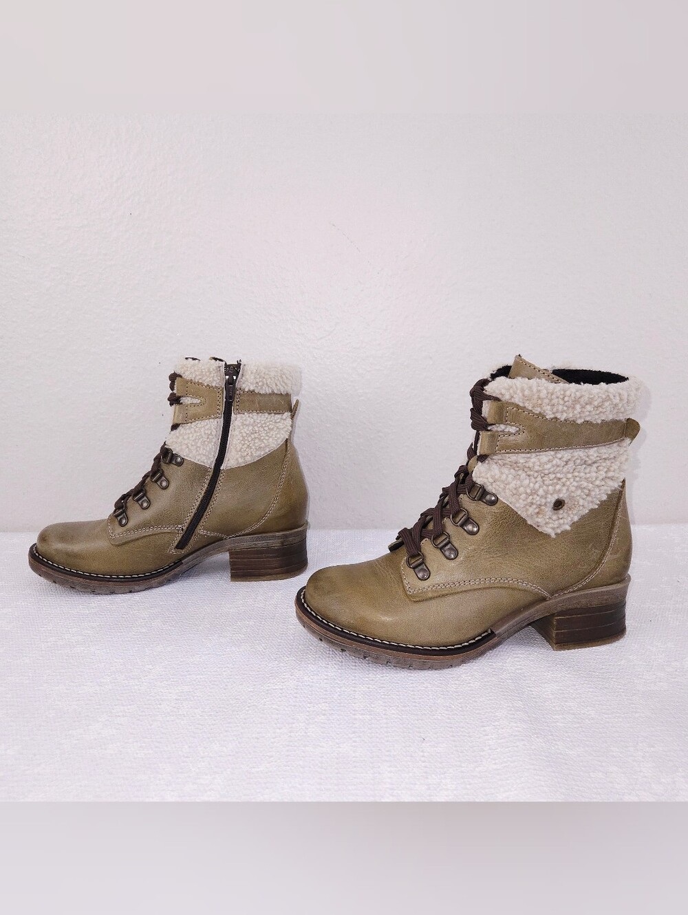 Dromedaris Kara Shearling Combat Boots Olive Green Lace-Up Heeled Booties US 6